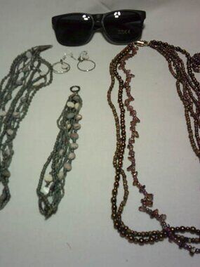 VINTAGE LOT 2 JEWELRY BEADED SETS & JOURNEY SUNGLASSES BRACELET NECKLACE EARINGS